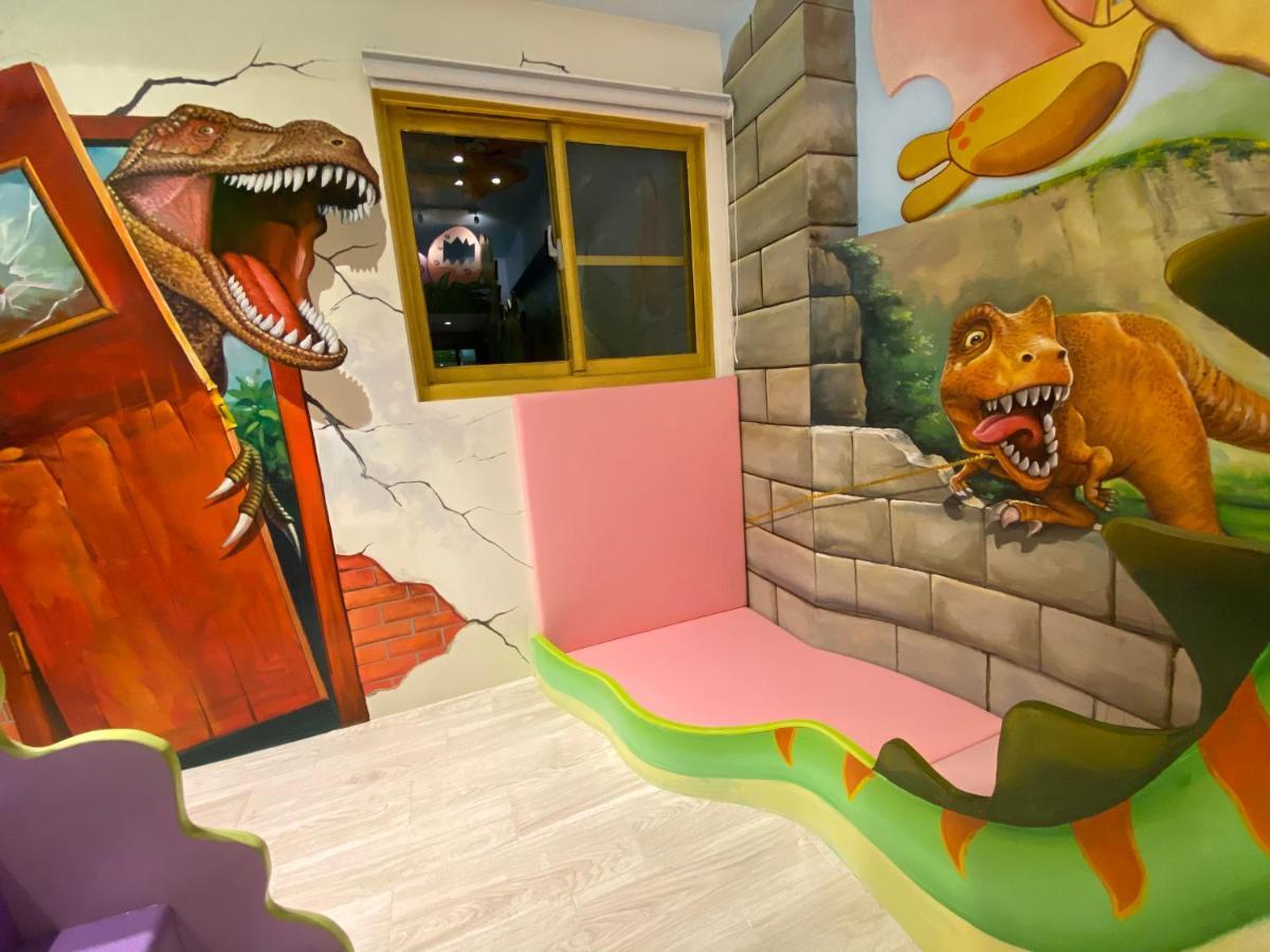 Fun Holiday Family Hostel Tainan Esterno foto