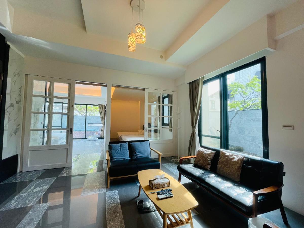 Fun Holiday Family Hostel Tainan Esterno foto