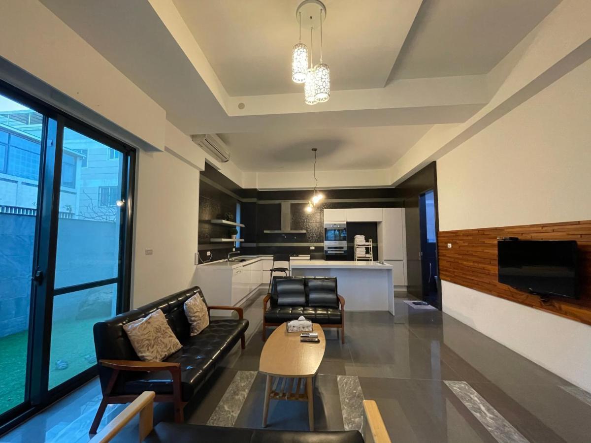 Fun Holiday Family Hostel Tainan Esterno foto