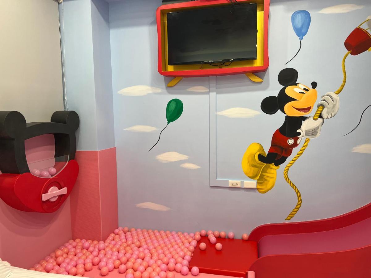 Fun Holiday Family Hostel Tainan Esterno foto